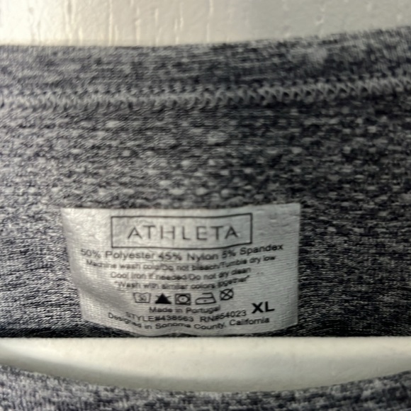 Athleta Workout Top Size XL EUC - Picture 2 of 4